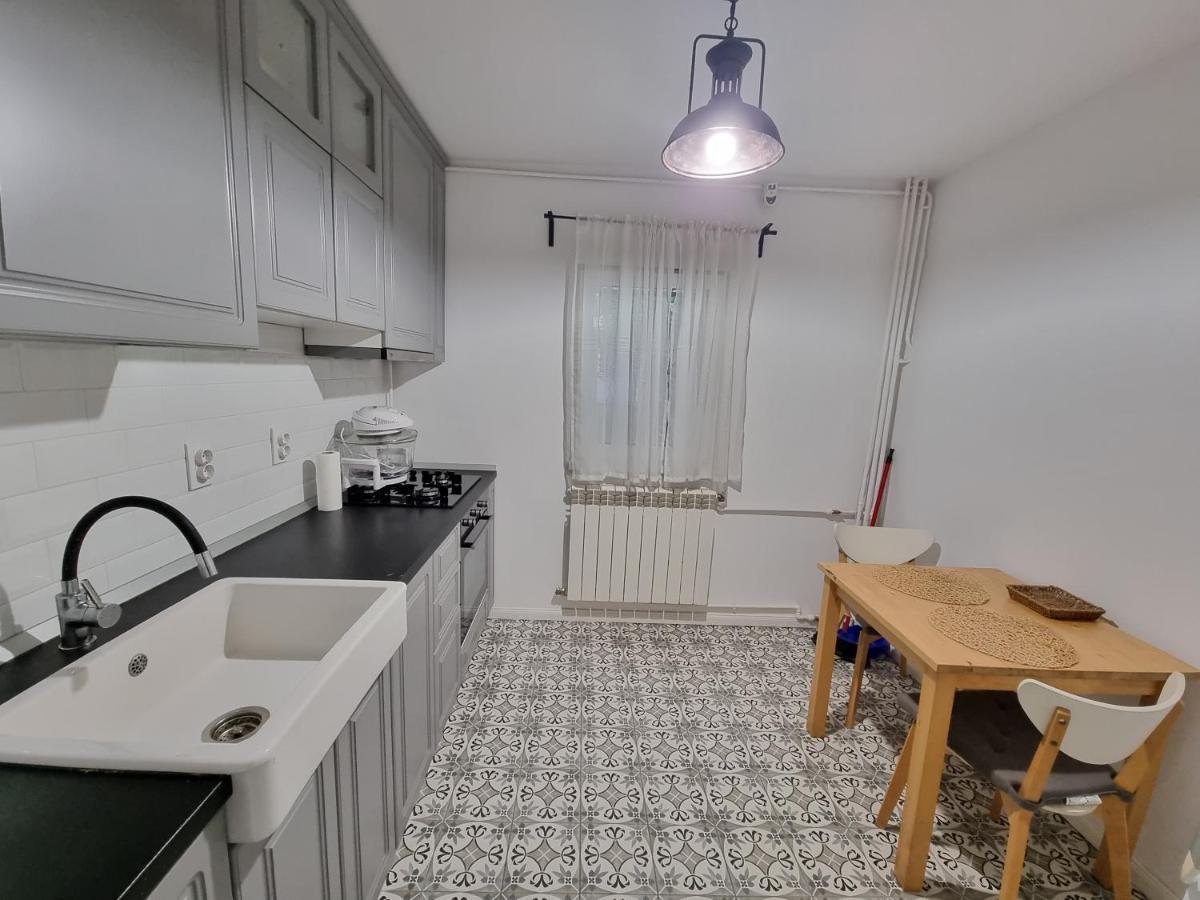 Apartments In The Aviatiei Area On Bucureşti Ngoại thất bức ảnh